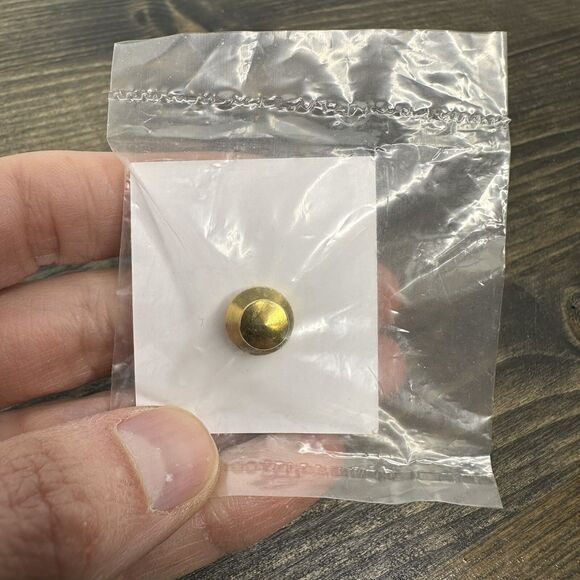 2 Wells Fargo Employee Pins 5 Year Service Award WF Agent Stagecoach Star Lapel - Picture 10 of 11